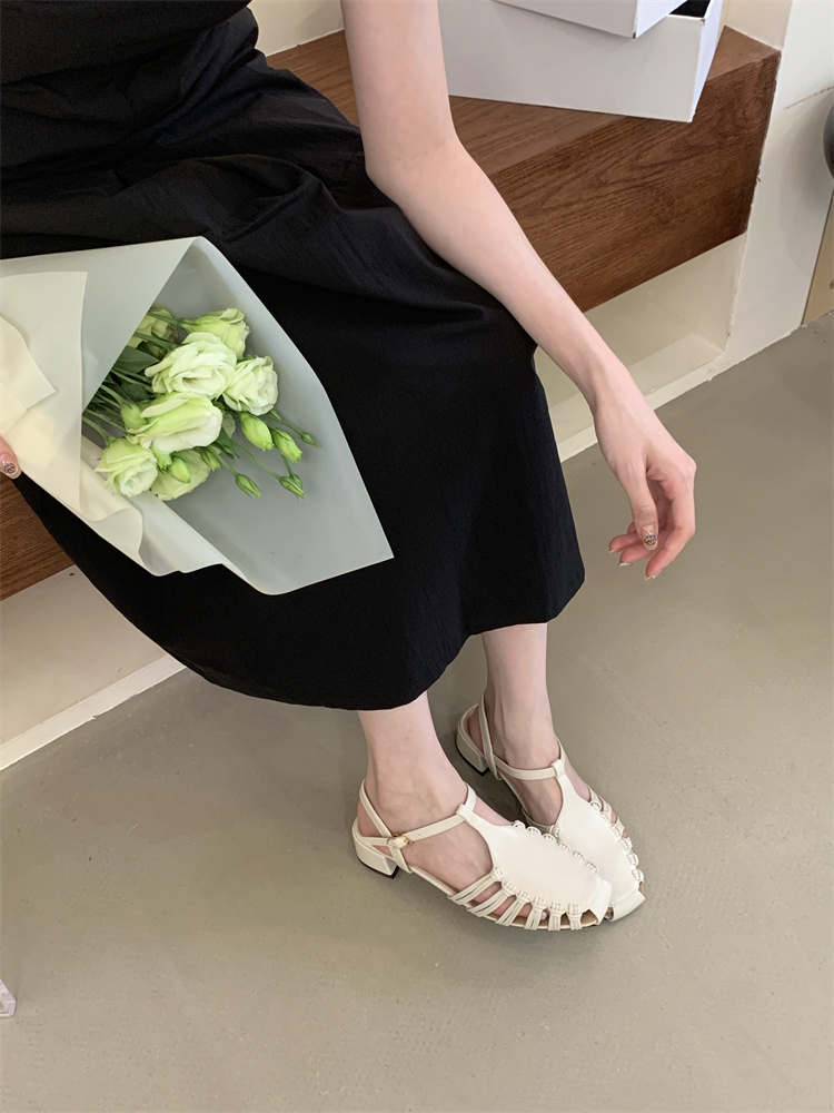 French Bohemian Retro Brown Toe Strap Sandals for Women 2025 Summer Vacation Fairy Chunky Heel Roman Shoes