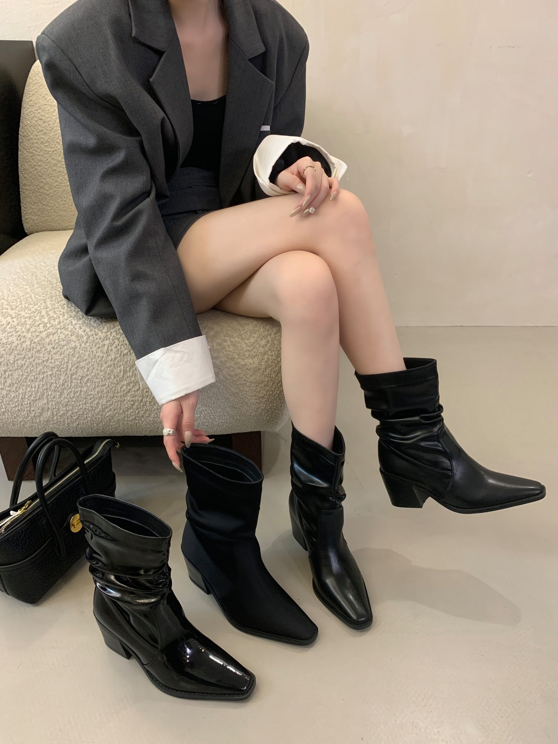 1752208134469_msmFnq.jpg 25 Retro Pointed Toe Chunky Heel Stretch Slim Boots Women British Mid Calf Folded Stacked Boots Korean Fashion Short Boots