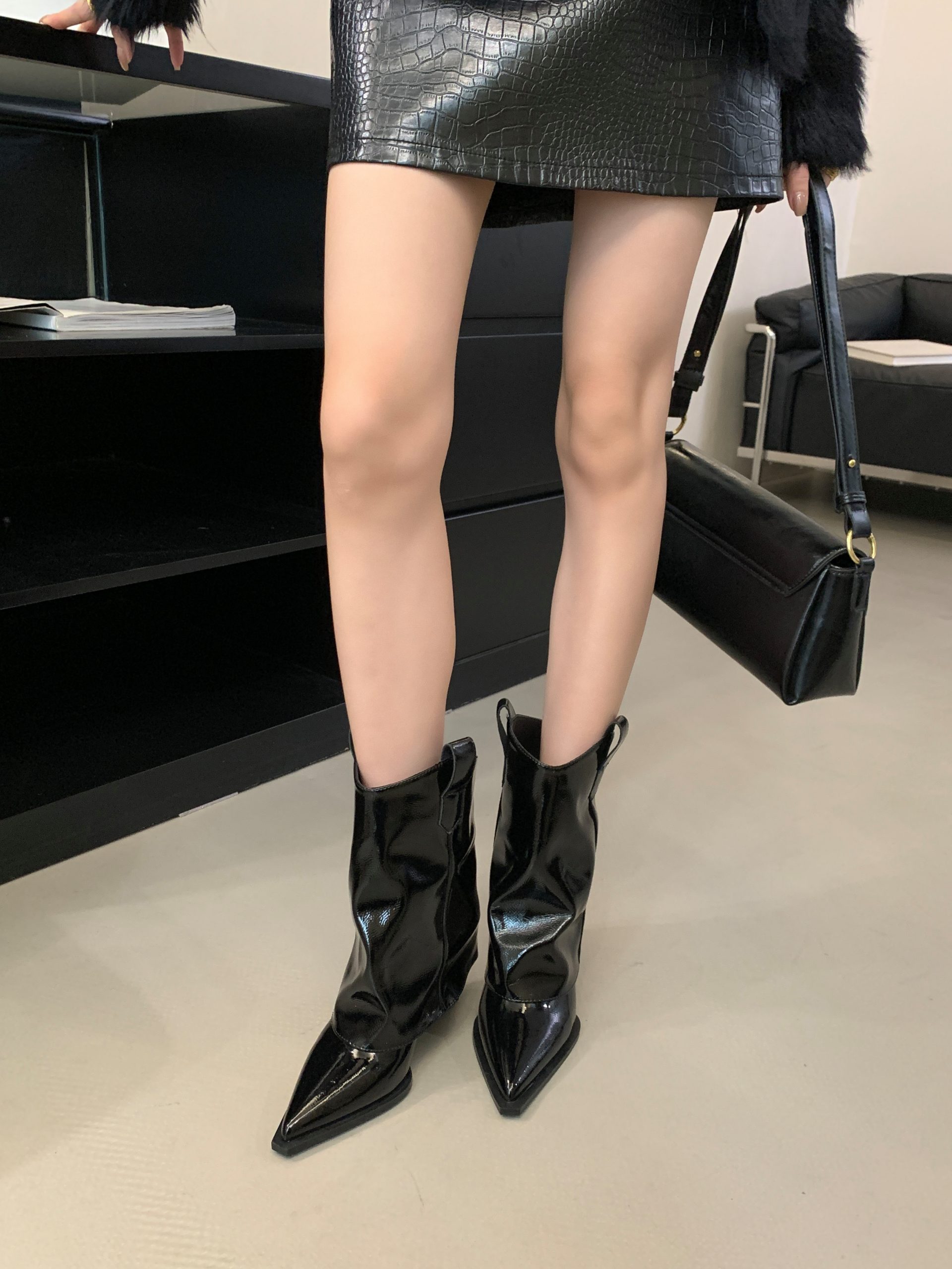1752739586100_MYIVnw.jpg Retro High Heel Ankle Boots for Women Stacked Boots 2025 Autumn Winter New Style Novel Heel Pointed Toe Patent Leather Fashionable Trouser Boots
