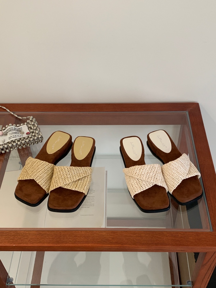 Women's Summer Hollow Woven Thick Sole Slide Sandals 2026 New French Style Beach Slippers