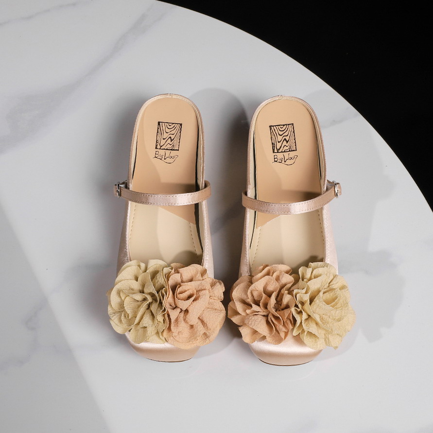 French Style Two-Tone Flower Decor Square Toe Slip-On Comfort Satin Slippers for Women